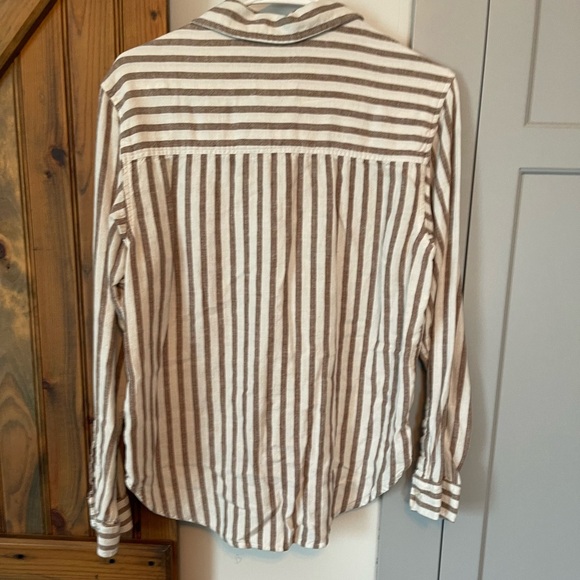 Abercrombie Womens button down - Picture 3 of 4